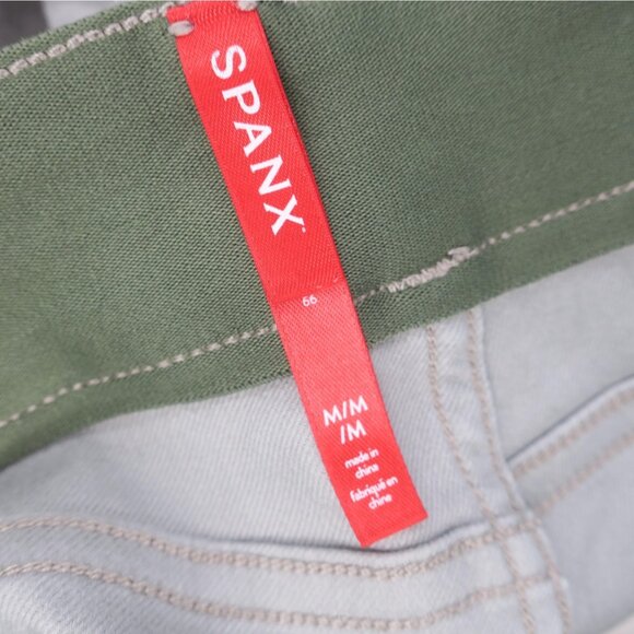 Spanx Women’s Stretch Twill 5” Shorts Stonewashed Green Gray Camo Size Medium - Picture 5 of 5
